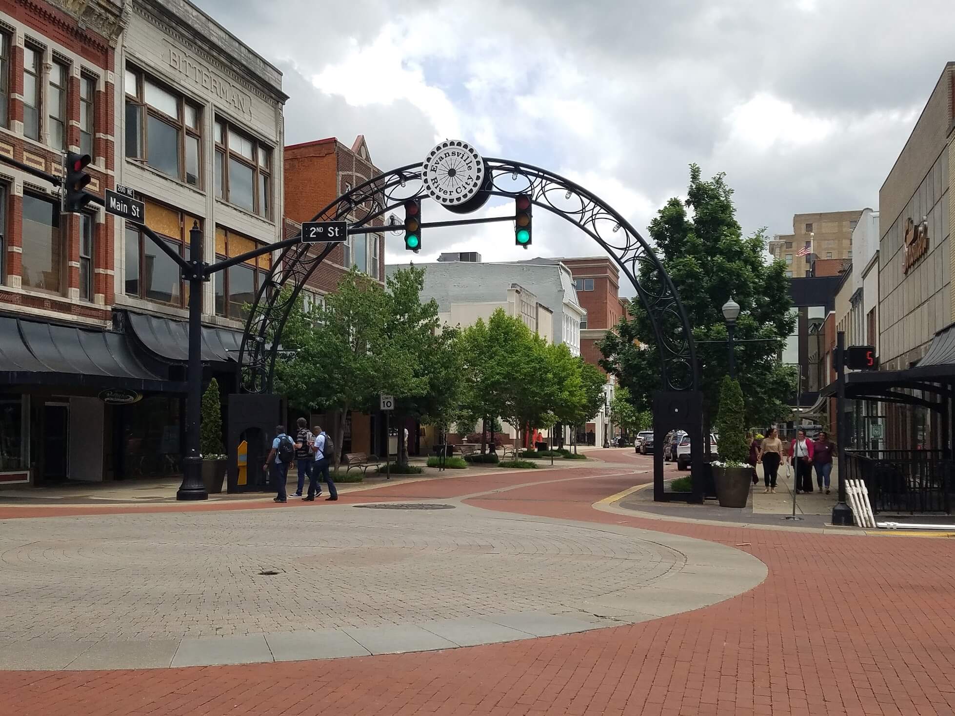 Main St Evansville